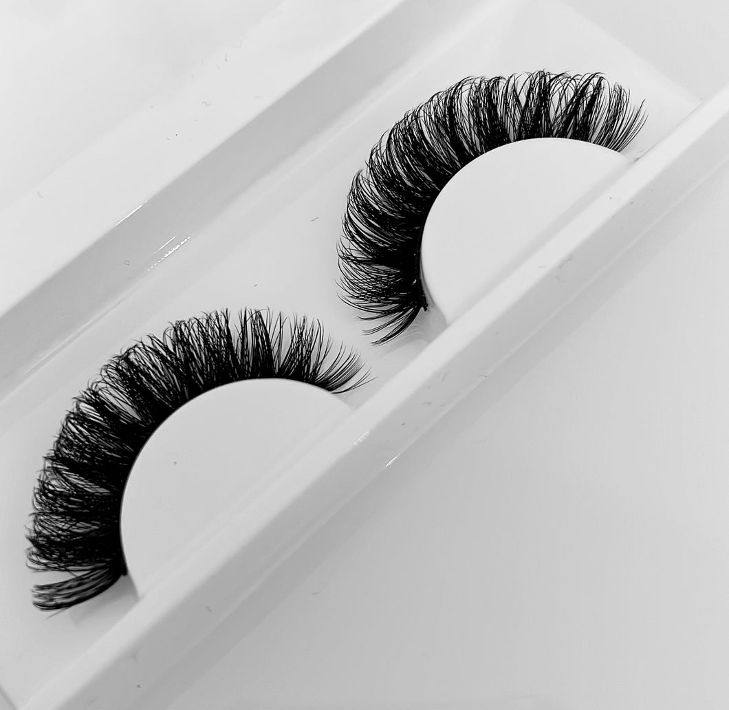 Russian Strip lashes, lash extensions, fluffy lashes, Doll Beauty, Dose of Lashes, Kitty lashes, Pretty little thing, Lilly lashes, False lashes, Eyelashes, Tatti Lashes, Prima Lashes, Poundlashes, Russian lashes, faux Russian lashes